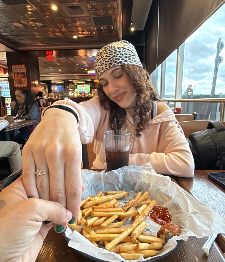 maaa3r's tweet image. algún día estaré así con el amor de mi vida