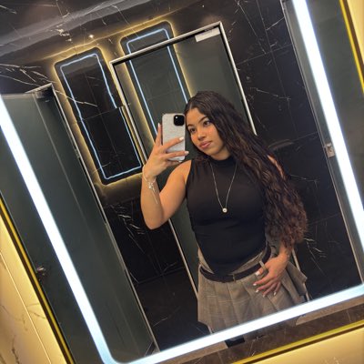 _LaraLima0's tweet photo. #NovaFotoDePerfil https://t.co/UUJ5dm0E3a