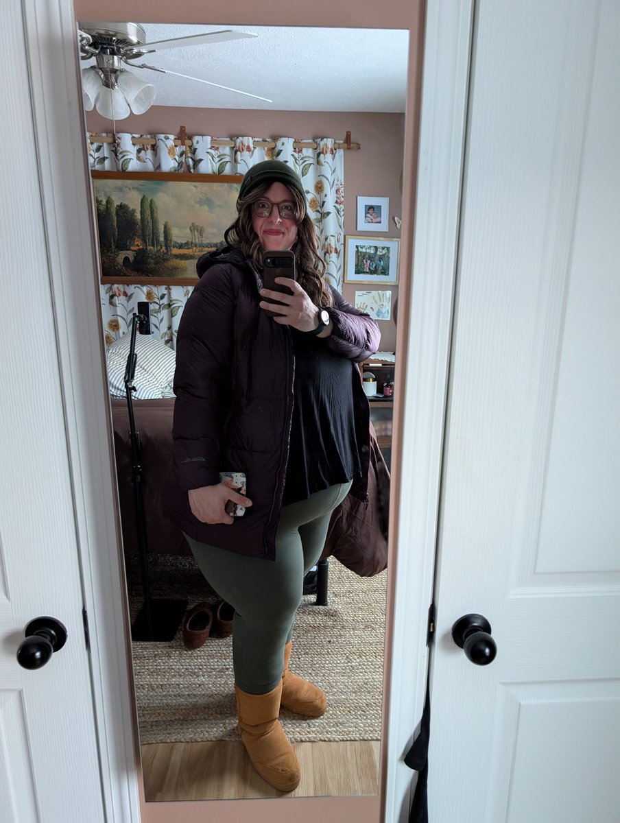eggroll52's tweet photo. I swear I'm so bad about posting here. This was from a month ago when I went to see Wicked with my sis 🥰💚🥰 https://t.co/jow7UkQtaE