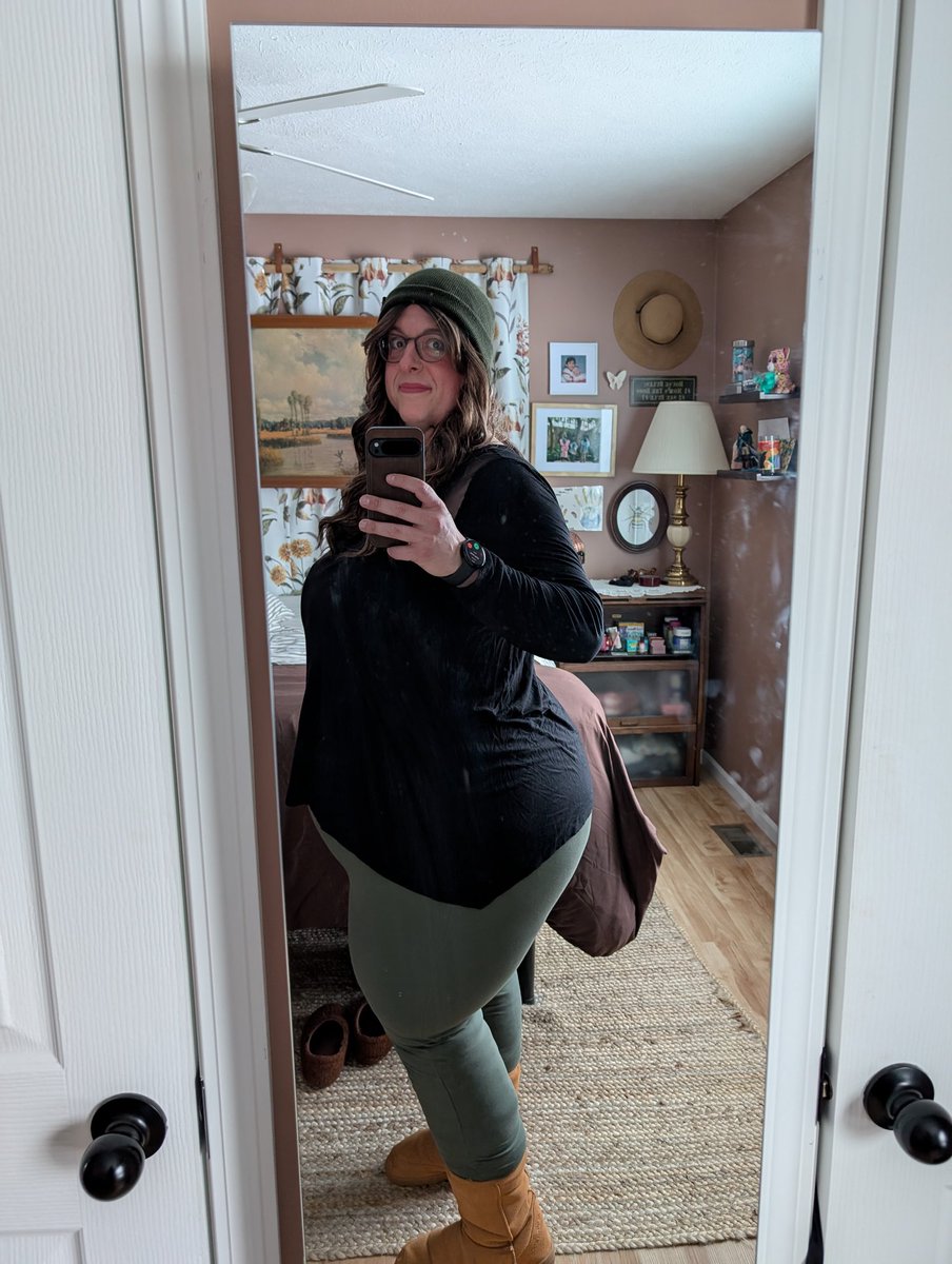 eggroll52's tweet photo. I swear I'm so bad about posting here. This was from a month ago when I went to see Wicked with my sis 🥰💚🥰 https://t.co/jow7UkQtaE