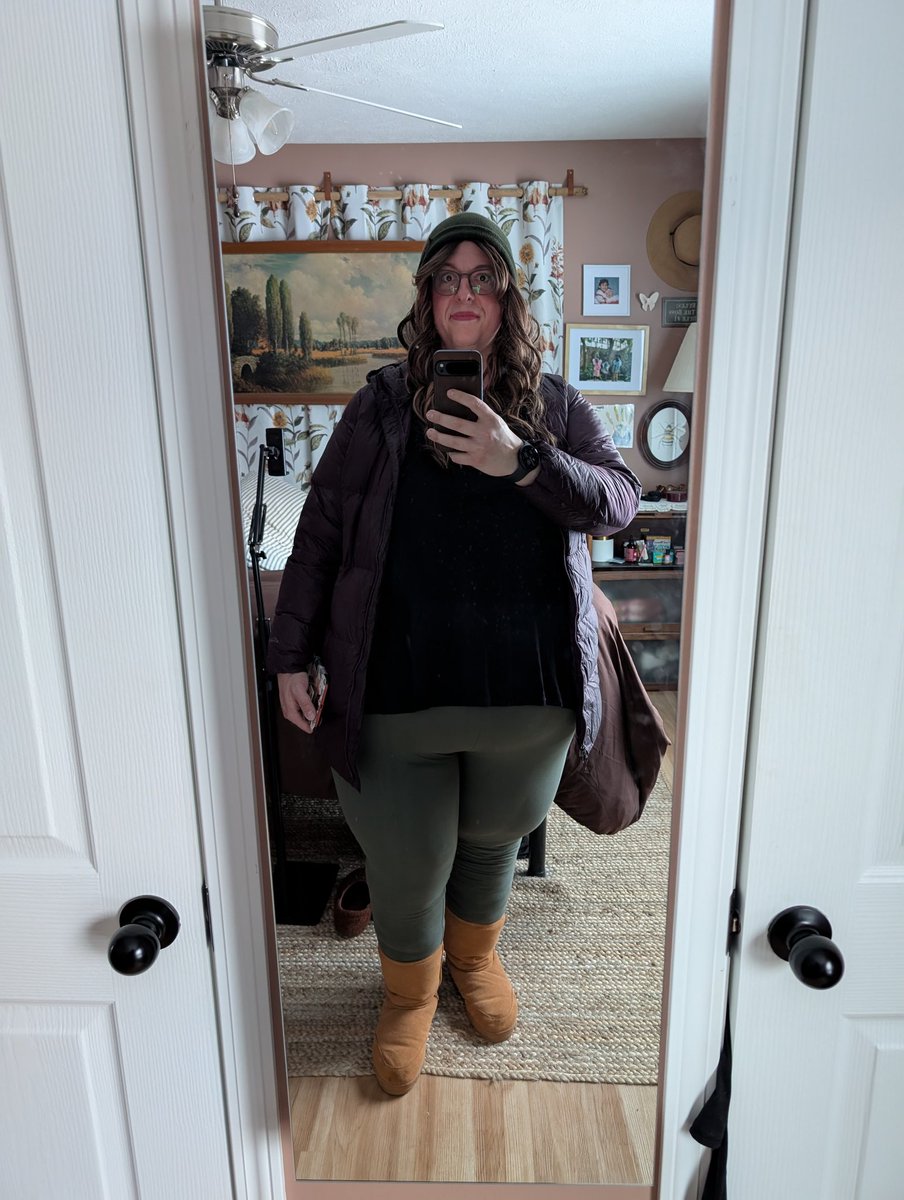 eggroll52's tweet photo. I swear I'm so bad about posting here. This was from a month ago when I went to see Wicked with my sis 🥰💚🥰 https://t.co/jow7UkQtaE