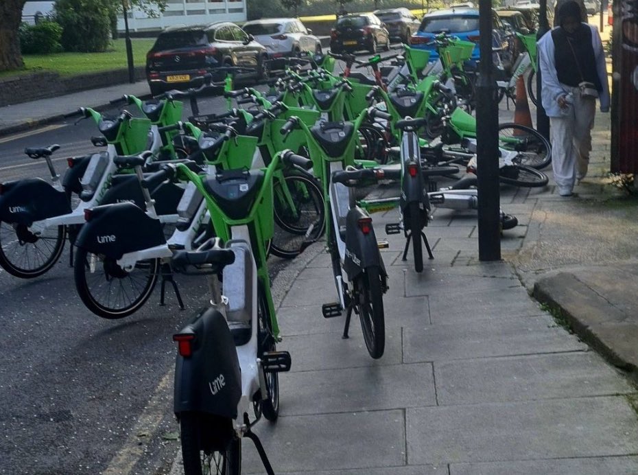 WCDG6's tweet image. Pls RT! Join us at our AGM Tue 25 Feb. Stressed roads, lorries, pavement cyclists &amp;amp; heaps of bikes strewn everywhere. Lambeth has plans to improve things but is it working? Waterloo&apos;s Lime Bikes manager and Inspector Darren Watson joins us. Have your say!
wcdg.org.uk/home/wcdg-agm-…