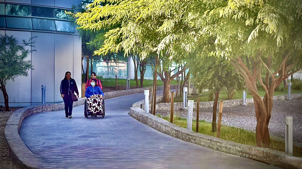 El Hospital de Calama abrió sus parques internos y senderos forestados para pacientes, usuarios y funcionarios. Un espacio para el bienestar y la recuperación.

“El llamado es a disfrutar y cuidar estos espacios, que son un esfuerzo de toda la comunidad”, director HCC. #Calama