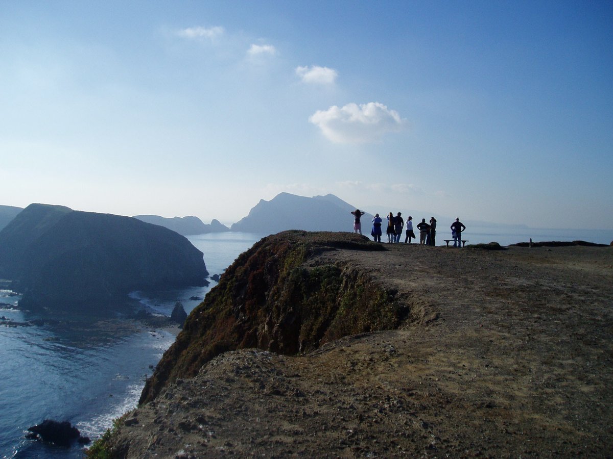 🎉We're now accepting applications for 6 positions on the Advisory Council at NOAA Channel Islands National Marine Sanctuary!

📩Applications are due March 7, 2025!
More information: channelislands.noaa.gov/sac/apply.html

Photo Credit: Claire Fackler/NOAA
