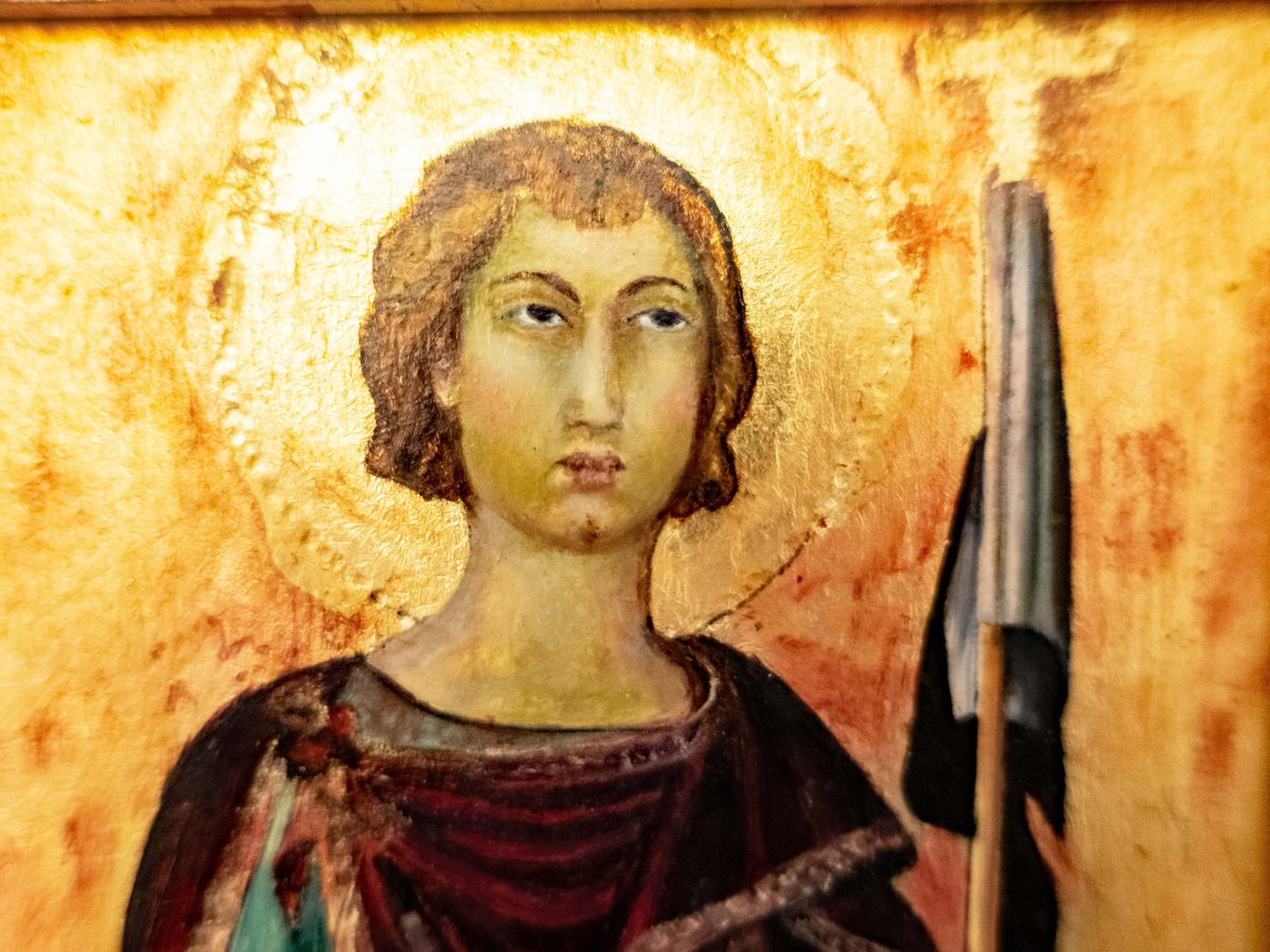 InventifDesigns's tweet image. #antiquesilver #vintagedining Gilded Framed Oil Painting Saint Ansanus Antique Style
$275.00
Get here inventifdesigns.com/products/gilde…