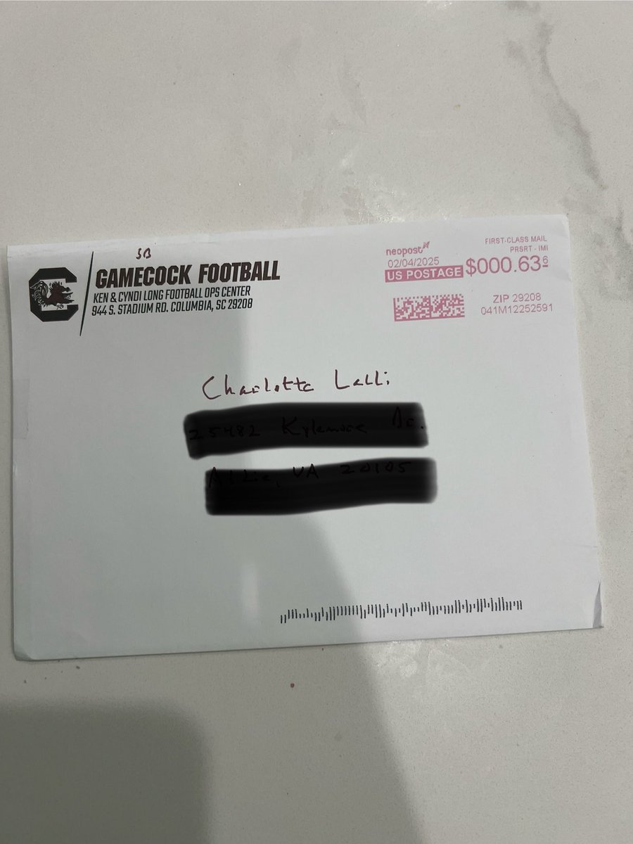Charlotte sent a letter to <a href="/CoachSBeamer/">Shane Beamer</a> and got a note back in the mail today. She was so excited and thankful to Coach for responding to her. Thank you for making her year. <a href="/GamecockFB/">South Carolina Football</a>