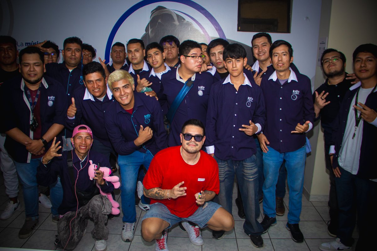 academiadedj's tweet photo. DJ TOWA en nuestro #MasterClassDJ evento exclusivo para alumnos de nuestra Academia. https://t.co/2bLIHYPE26
