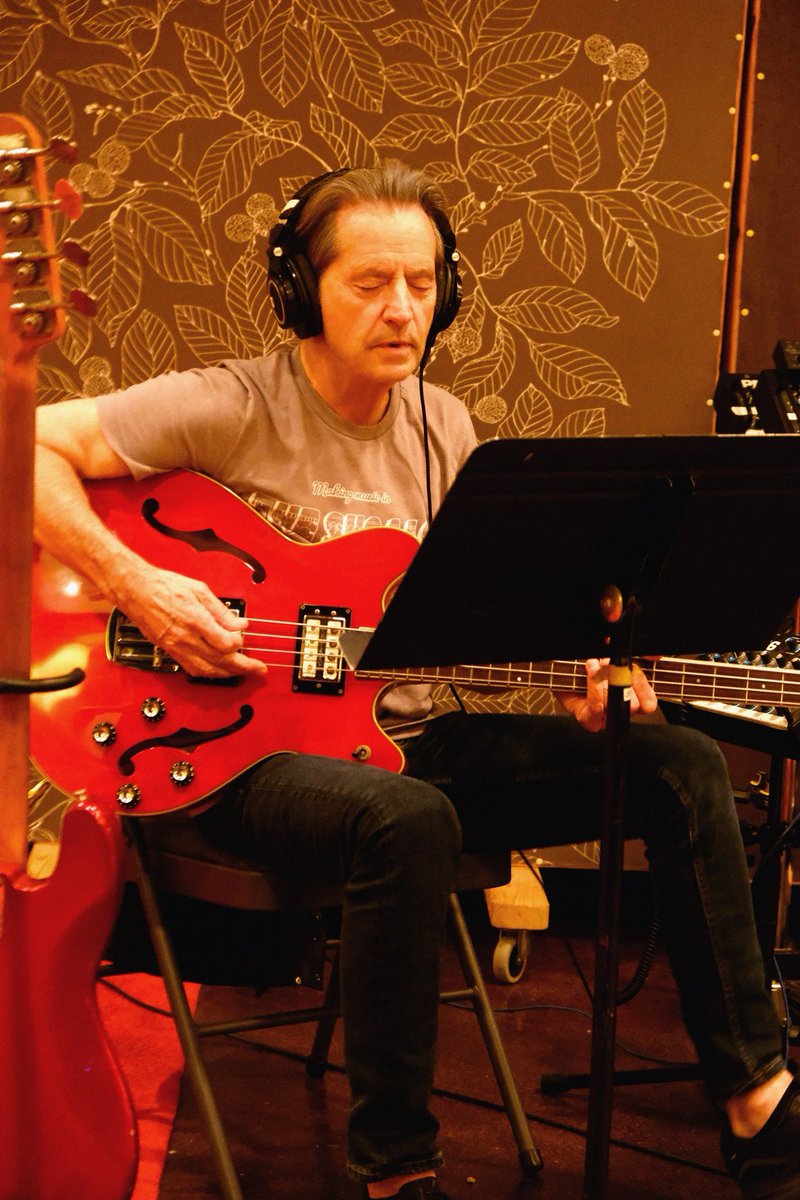 Mike Delevante (@delevantem) on Twitter photo Garry tracking my record over at <a href="/joepisapia/">Joe Pisapia</a> studio. So glad he was available during his touring schedule. He’s played on pretty much everything I’ve recorded since 1993. <a href="/gwtallent/">Garry Tallent</a> #garrytallent #joepisapia #septemberdays #estreetband Garry tracking my record over at <a href="/joepisapia/">Joe Pisapia</a> studio. So glad he was available during his touring schedule. He’s played on pretty much everything I’ve recorded since 1993. <a href="/gwtallent/">Garry Tallent</a> #garrytallent #joepisapia #septemberdays #estreetband