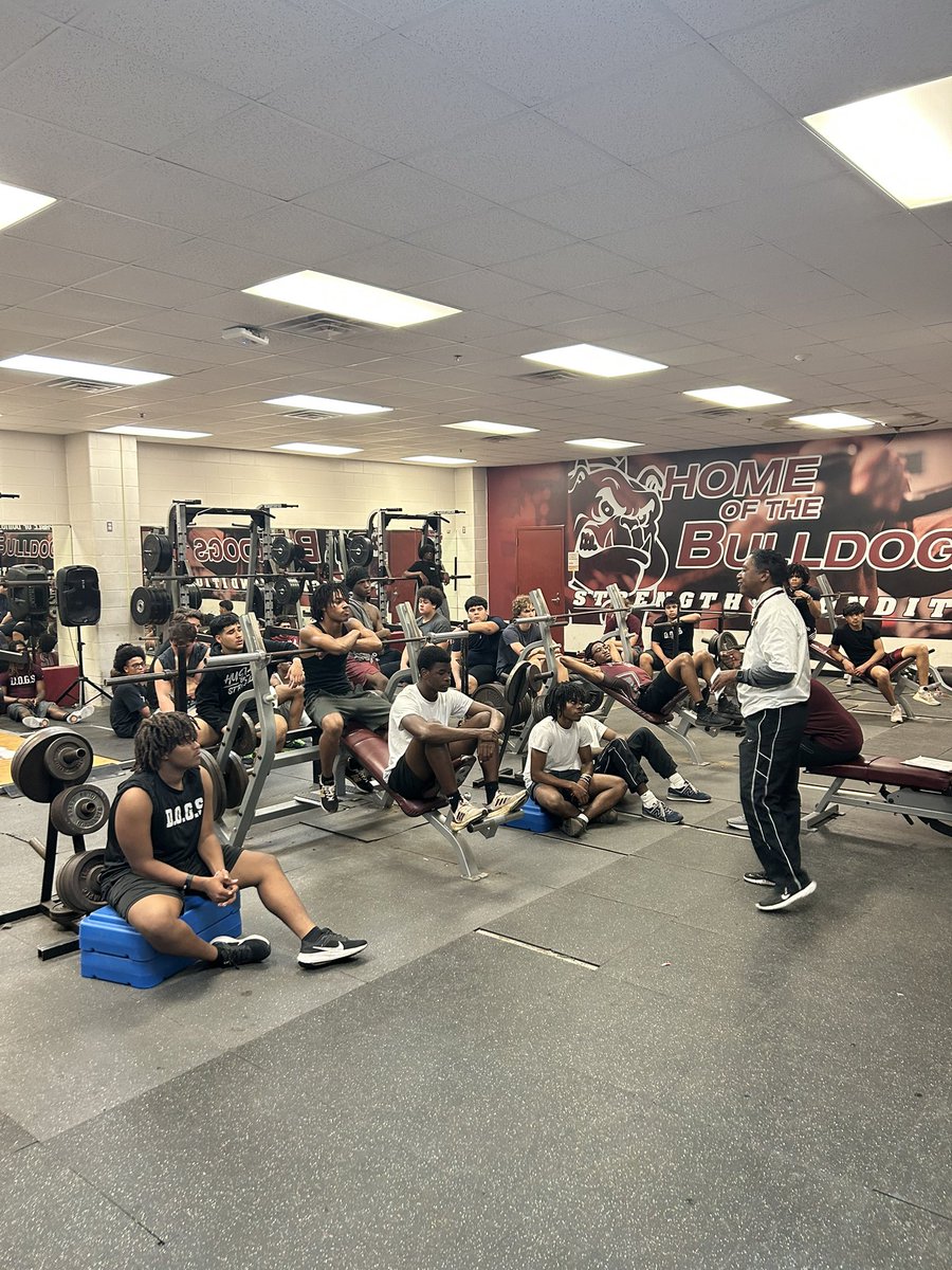 Coach Stephen Dixon Sr., CAA (@coachdixon_63) on Twitter photo MOTIVATIONAL MONDAY
Coach Lydell Wilson <a href="/lrw42/">Lydell Wilson</a> discussing “OBEDIENCE “ today after workouts! Coach Vizcarra spoke on “STANDARD” and I spoke on “ADVERSITY “
<a href="/FootballHeights/">Heights Bulldogs Football</a> MOTIVATIONAL MONDAY
Coach Lydell Wilson <a href="/lrw42/">Lydell Wilson</a> discussing “OBEDIENCE “ today after workouts! Coach Vizcarra spoke on “STANDARD” and I spoke on “ADVERSITY “
<a href="/FootballHeights/">Heights Bulldogs Football</a>