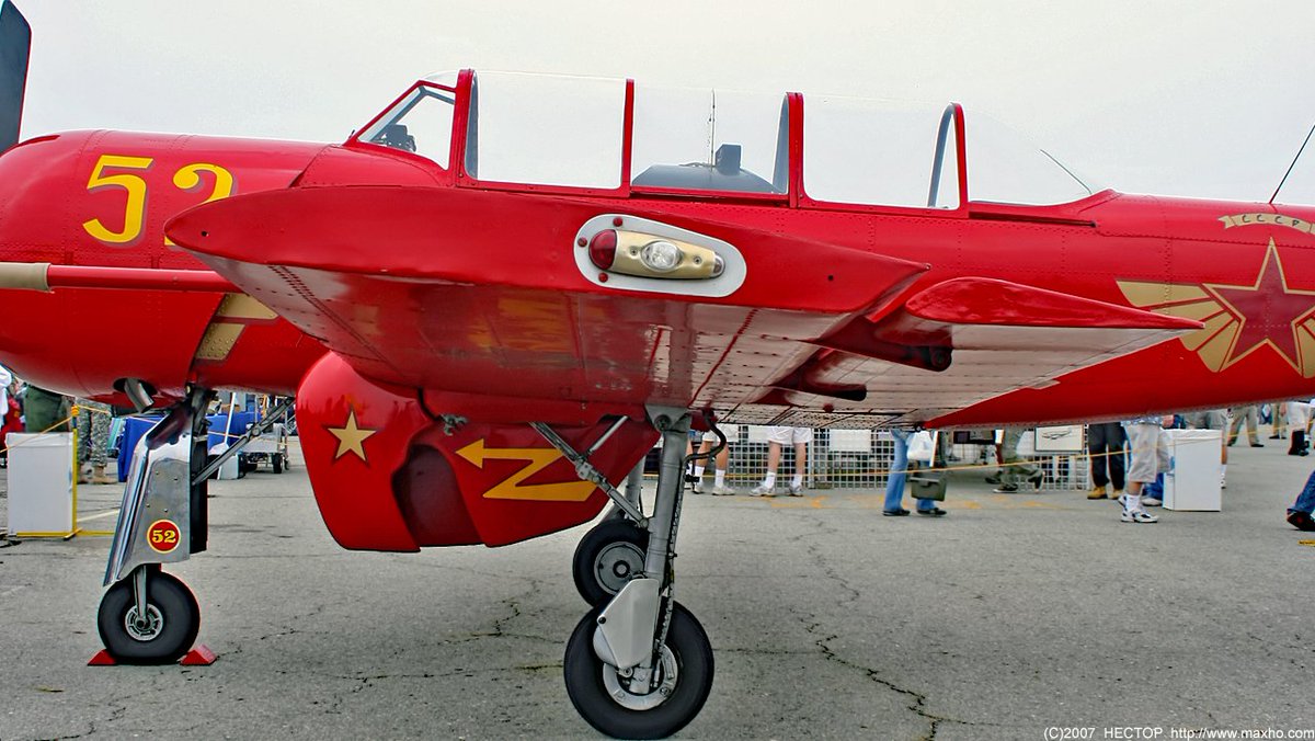 maxhocom's tweet photo. Як-52 в шароварах.
Авиашоу "Planes of Fame, Чино, Калифорния, 2007.
#авиация #самолёты #Яковлев #Як52 #споттинг #США #CNO #KCNO #avgeek #spotting https://t.co/8k4Vuzzs4q