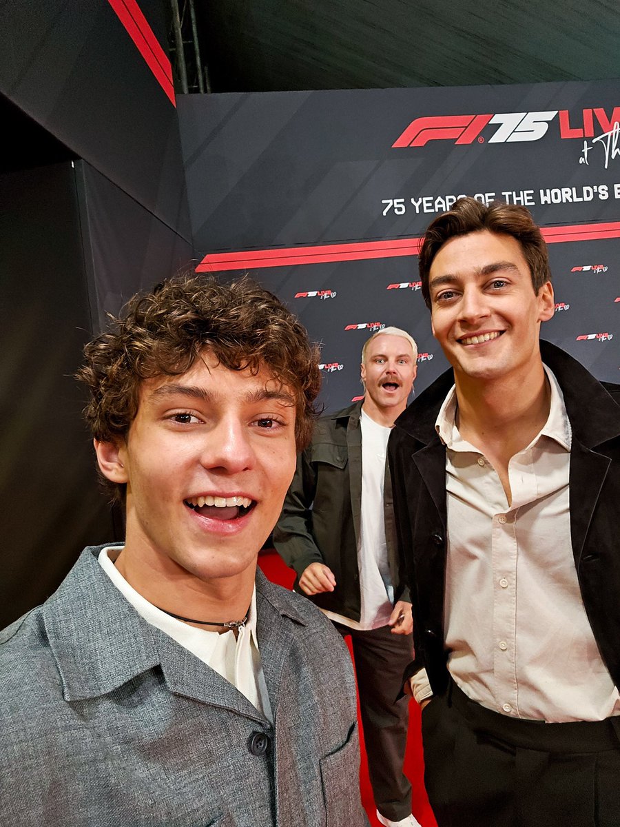 RedBullRp_'s tweet image. © 𝖲𝖾𝖺𝗌𝗈𝗇 𝟤𝟢𝟤𝟧 • #𝖥𝗈𝗋𝗆𝗎𝗅𝖺𝟣𝖱𝖯 › #𝖥𝟣𝖱𝖯

𝖲𝖺𝗒 𝖼𝗁𝖾𝖾𝖾𝖾𝗌𝖾 😁📸

#𝖥𝟣𝟩𝟧𝖫𝖨𝖵𝖤𝖱𝖯