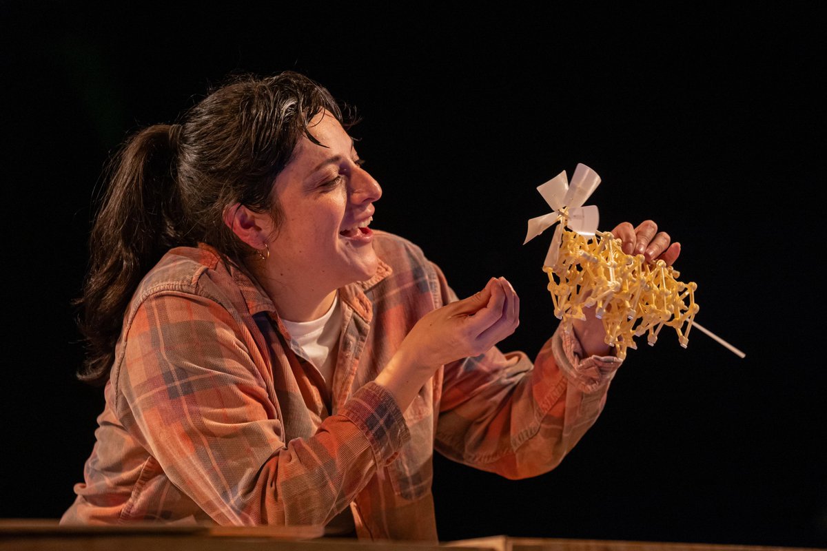 La garganta del cielo unió vida ciencia y arte en el Centro Cultural del Bosque (<a href="/CCB_INBAL/">CCB</a>)

homoespacios.com/por-las-artes

<a href="/cultura_mx/">Secretaría de Cultura</a> | <a href="/ccurieldeicaza/">Claudia Curiel de Icaza</a> | <a href="/teatroinbal/">Coordinación Nacional de Teatro</a>