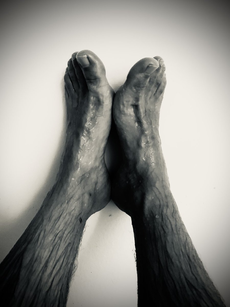 foundyourfeet's tweet photo. @onlyfanspros Sub to me if you love free feet pics 😘👣

https://t.co/qDKKJN9d2A https://t.co/JKKt3WDUhs