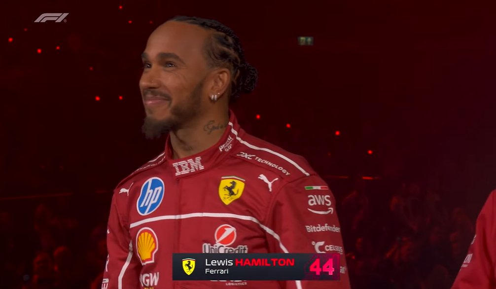 blog_formula1's tweet image. LEWIS HAMILTON: "ESTOU REVIGORADO, ESTOU CHEIO DE VIDA. TUDO É NOVO. ESTOU FOCADO NO QUE VEM PELA FRENTE E MUITO ORGULHOSO DE FAZER PARTE DESSA EQUIPE. OBRIGADO POR ESTAREM AQUI"