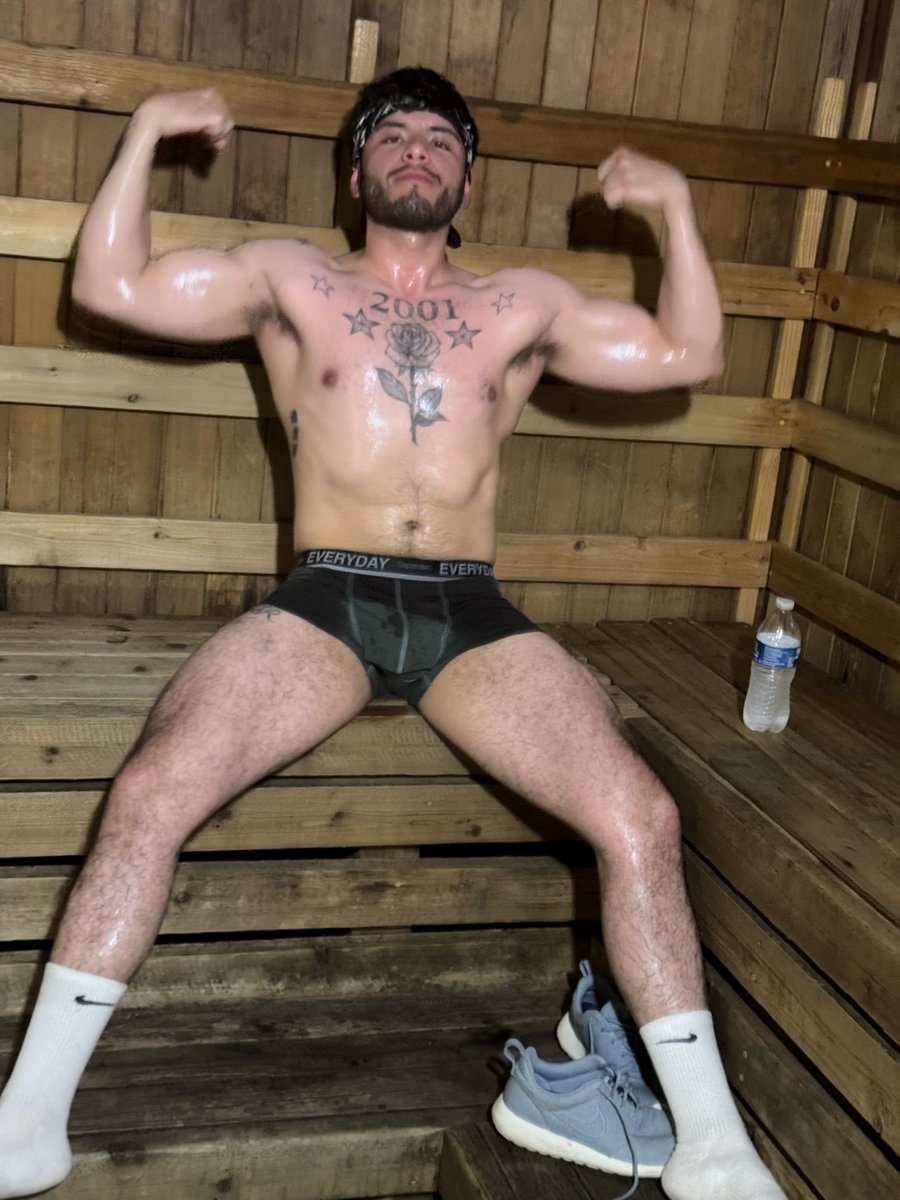 WuensesRdz's tweet photo. La sauna o tu bebé? ❤️🔥👀😈
Checa mi perfil para encontrar todas mis plataformas y el azulito 👀🪽💙#progresando #OF #onlyfans #world #RT #RT #RT #DM 📥 https://t.co/7bMXKGAOM9
