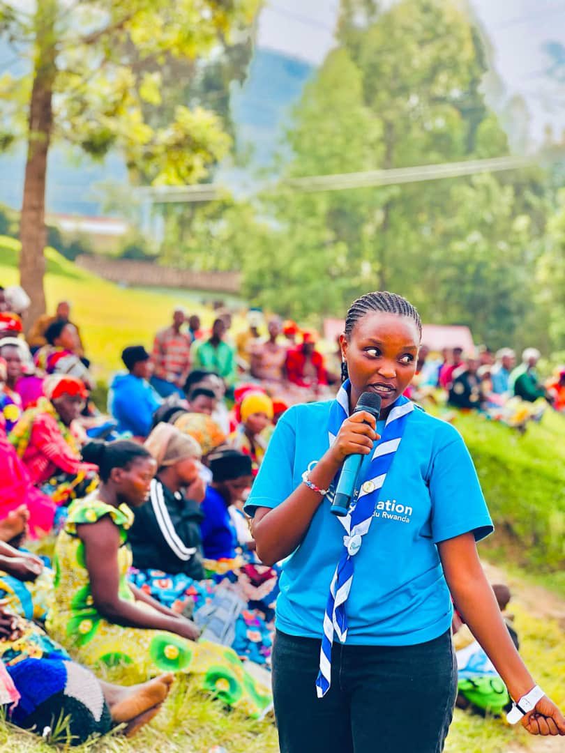guidesrwanda's tweet photo. A productive day today! Our team was in @rulindodistrict to raise awareness on Gender Based Violence in line with the #GuidingWeek . It has been also an opportunity to share more on Guiding ☘️
#TeamGirl
@RwandaYouthArts
@africa_region
@wagggsworld https://t.co/0HF956pWwe
