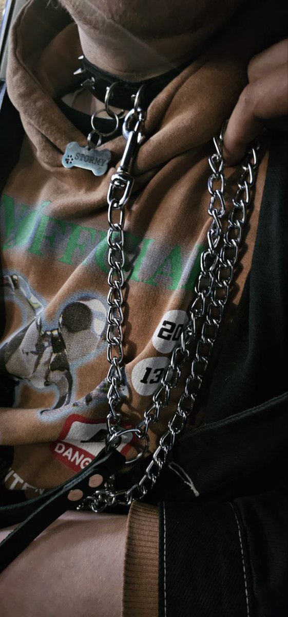 stormypupper's tweet photo. hehe someone got a new leash... ππΎ
#nsfw #gayboy #lgbtq #queer #puppyplay #pupplay #gaypup #gaypupplay #puppykink #gaypuppyplay #pupcommunity #kink #kinkcommunity #leash #leashed #leashedpup https://t.co/QdgTsLc12H