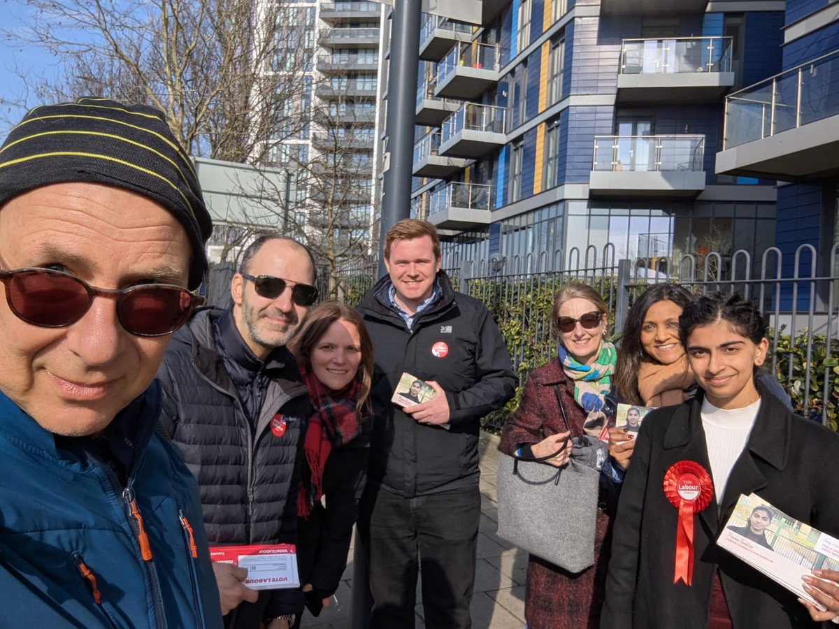 redstarneil's tweet photo. Out on #labourdoorstep for the cold but sunny #Alperton by election
#SpecialTuesday
Great to end day with with colleague @qplabour Cllrs @MsLesleySmith @Steve_Crabb1
Big thank you to @LondonLabour family for support today https://t.co/nksoRAsPnc