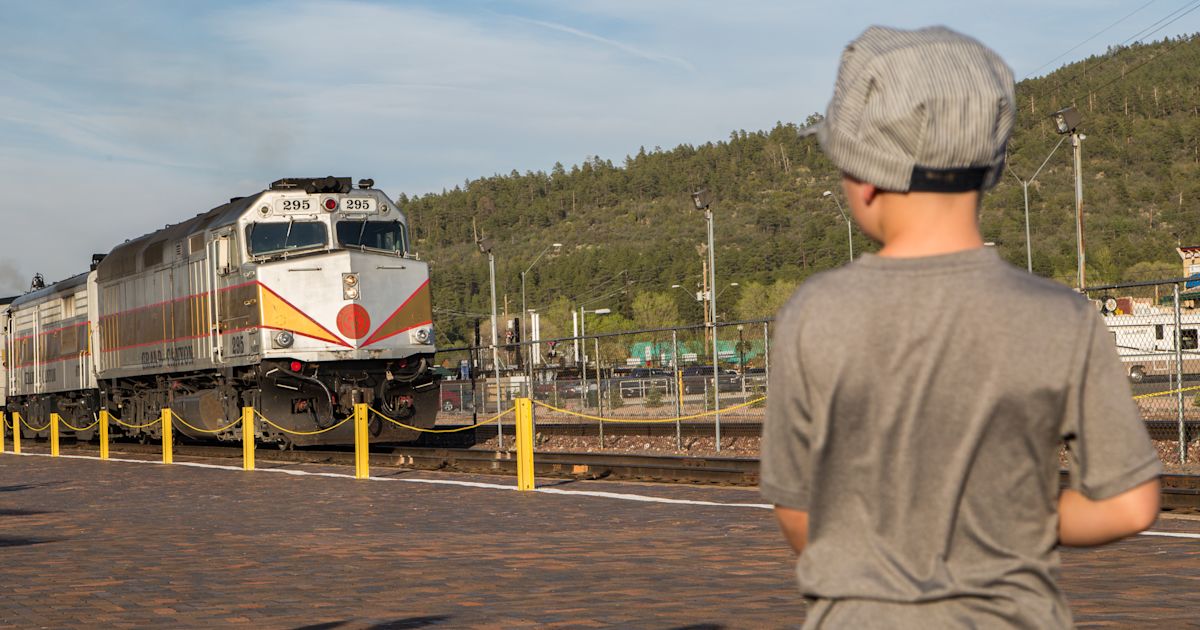 Spring break is almost here! And with our Kids Ride &amp; Stay Free Package, your little ones can hop aboard and stay at no extra cost. Learn more - thetrain.com/offers/kids-ri… #GrandCanyonRailway #XanterraTravel #GrandCanyon #GrandCanyonSouthRim #SouthRimGrandCanyon