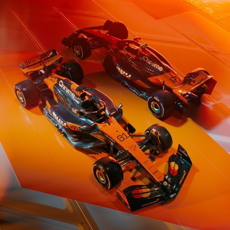 formulvr's tweet image. is it just me or the blue (??) on the car reminded me of this thing 😭