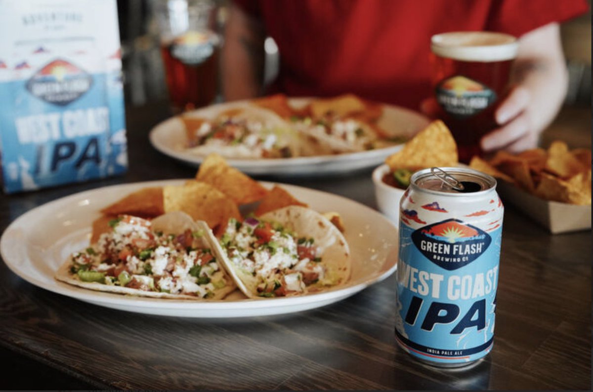 You can pretty much pair Green Flash with anything, but this might be our favorite combo.🌮 🍺  #tacotuesday #greenflashbeer