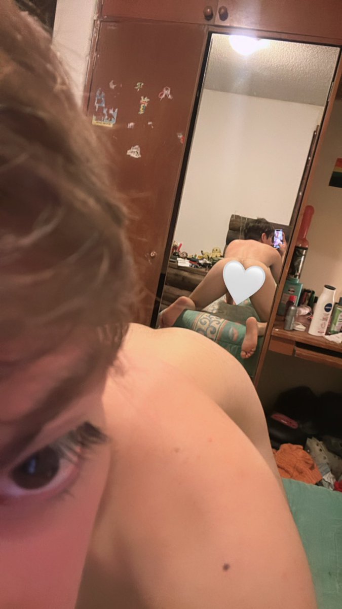 LukeAwhore's tweet photo. Like si quieres verla sin el corazón 🥴🥴🥴 https://t.co/jMEcajLilt