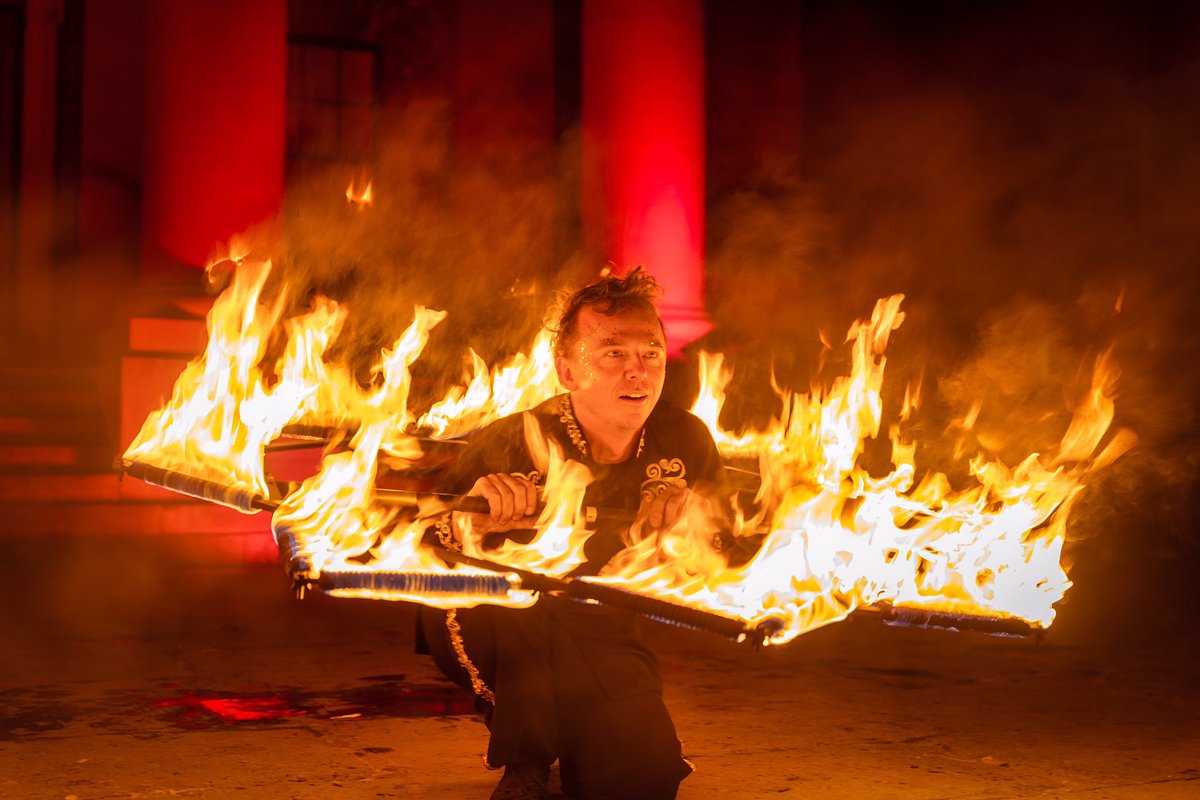 stevesamosa's tweet image. Fiesta of Fire @theAlbertDock by @BringTheFirePro 🔥❤️‍🔥🔥❤️‍🔥🔥❤️‍🔥🔥❤️‍🔥🔥
#fireshow #fireperformers #streetperformance #Liverpool #fire #albertdock 
@scousescene @CultureLPool @VisitLiverpool @LpoolCityRegion