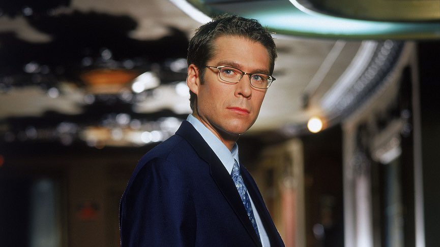 fuffyyisms's tweet photo. could he act? no. but was his character good? also no. and were his plotlines compelling? no. but did he look good? also no. but did i enjoy his time on the show? again no. but would i watch more of his character? also no. https://t.co/FwuELZ4y6p