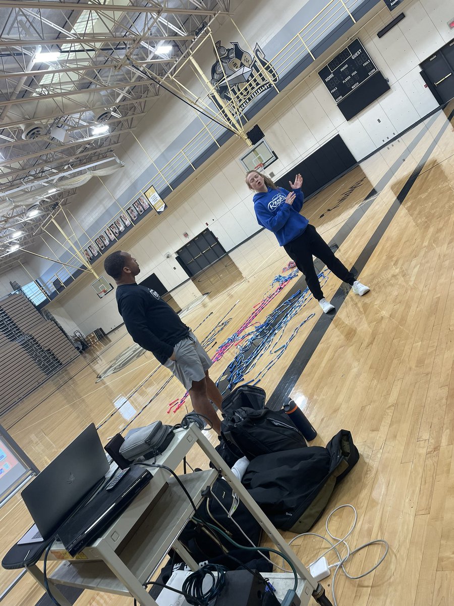 What an opportunity!!! Got to learn some jump rope tips &amp; tricks from 2 of the most elite jump ropers in the world! Shout out to <a href="/LPSHealth_PE/">LPS PE/Health</a> for hosting! Thank you Nick &amp; Kaylee <a href="/Learnintherope/">Learnin' The Ropes</a> for presenting tips &amp; tricks to help us teach our youth to love how to jump rope!