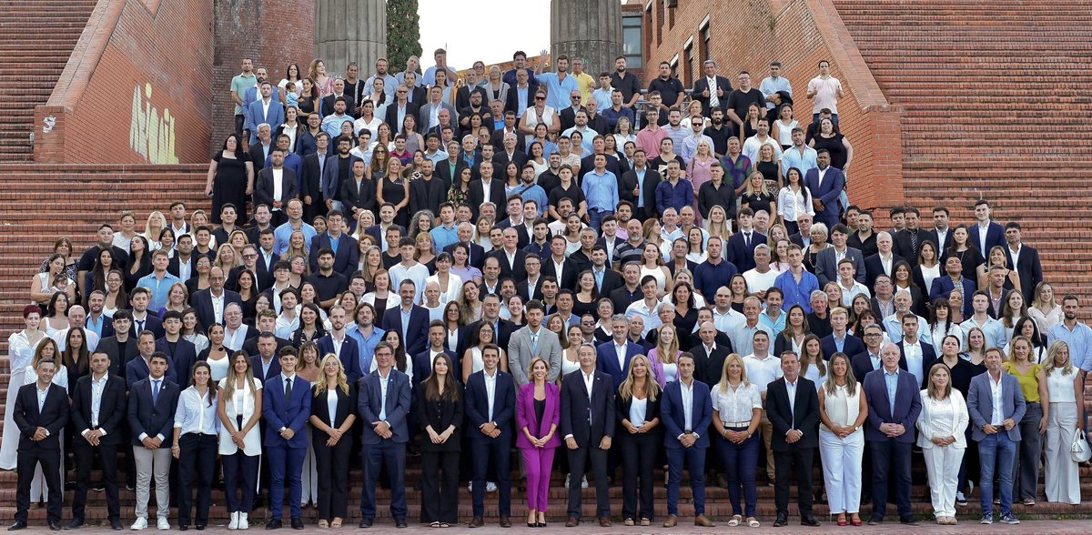 politicastafe's tweet photo. 📲 #LaLibertadAvanza mostró su músculo electoral para competir por #SantaFe 

➡️ https://t.co/DryZTgLzlD https://t.co/cP4zRDfkGF
