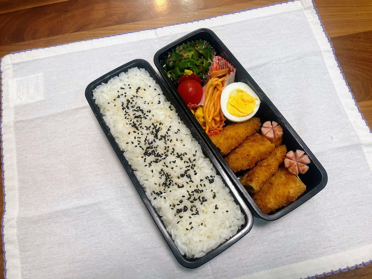 おはようございます。

本日の高校生男子弁当。

今日も一日ご機嫌に😊
いってらっしゃい♪