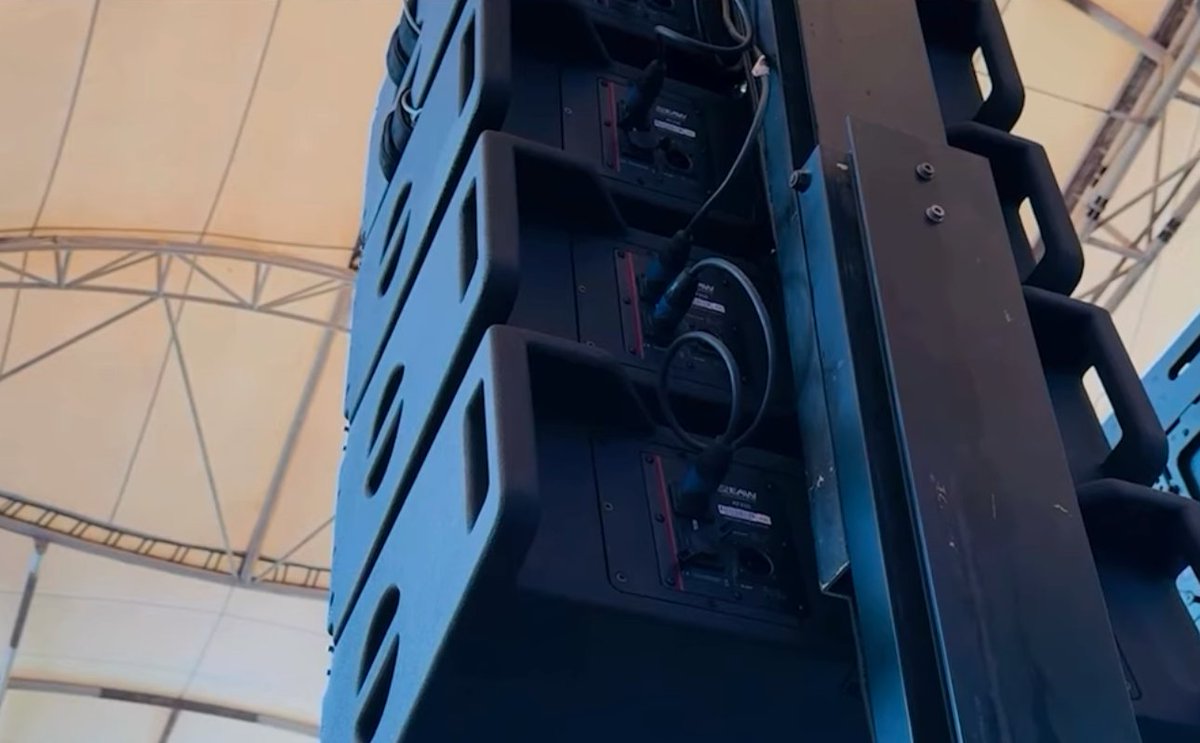 KF210 loudspeaker demo with Kairos Access! 

Learn more about KF210 here: eaw.com/products/kf210/
