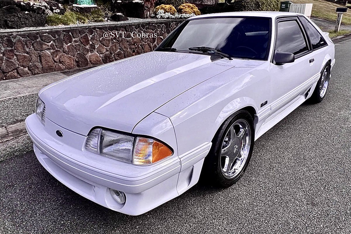 SVT_Cobras's tweet image. #Foxbody | Some chrome pony wheels look great on this white Fox hatchback 5.0…☠️
#Ford | #Mustang | #SVT_Cobra