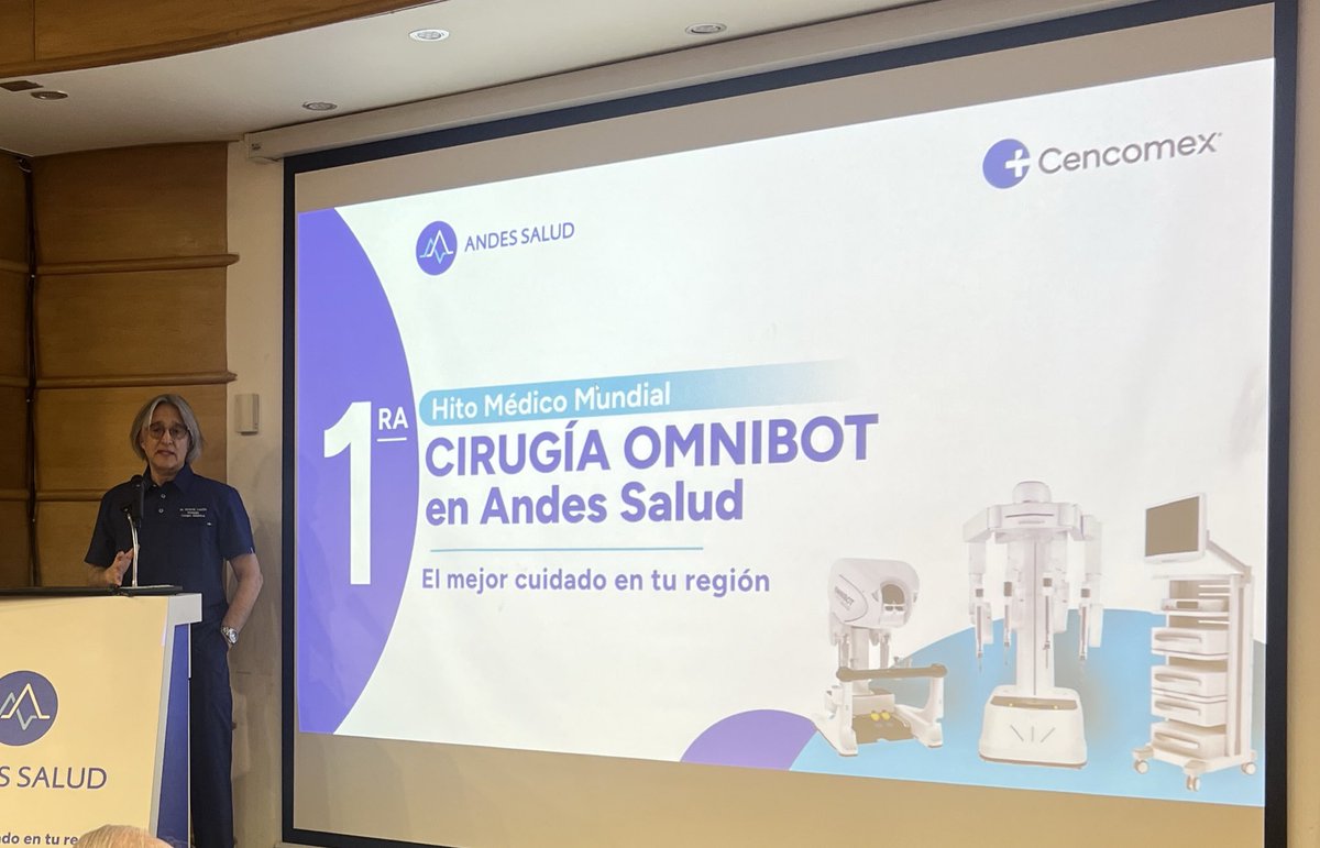 Esteban_Acuna_G's tweet photo. Ay the launch of #OMNiBOT for LATAM with the grandmaster @dr_ocastillo , from Concepcion, Chile @UCencomex https://t.co/GfZ90ECFTe