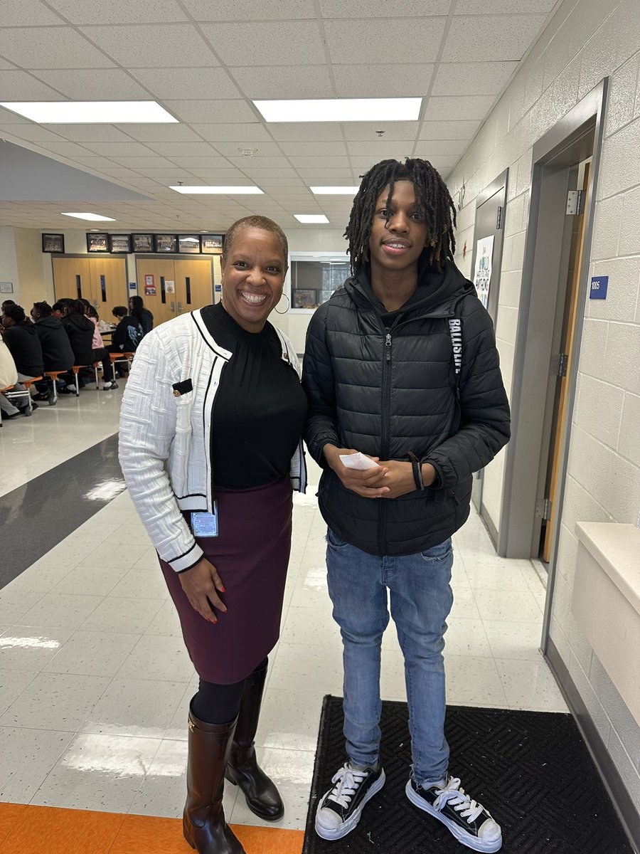 Dr. Michelle T. Bell (@bellmichellet) on Twitter photo Celebrating our <a href="/River_Bend_MS/">River Bend Middle School</a> honor roll students today with ice cream. Of course when I saw this young man with his ice cream I said..let’s take a picture 😊#celebratesuccess #belonging #recognizehardwork Celebrating our <a href="/River_Bend_MS/">River Bend Middle School</a> honor roll students today with ice cream. Of course when I saw this young man with his ice cream I said..let’s take a picture 😊#celebratesuccess #belonging #recognizehardwork