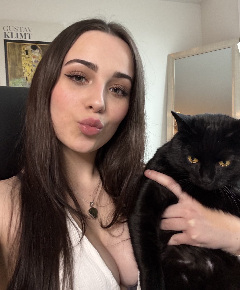 Cryptotea's tweet photo. Live stream in 10 mins!

I’ll be covering todays crypto news ☕️ https://t.co/fo7Oj9bo3Y