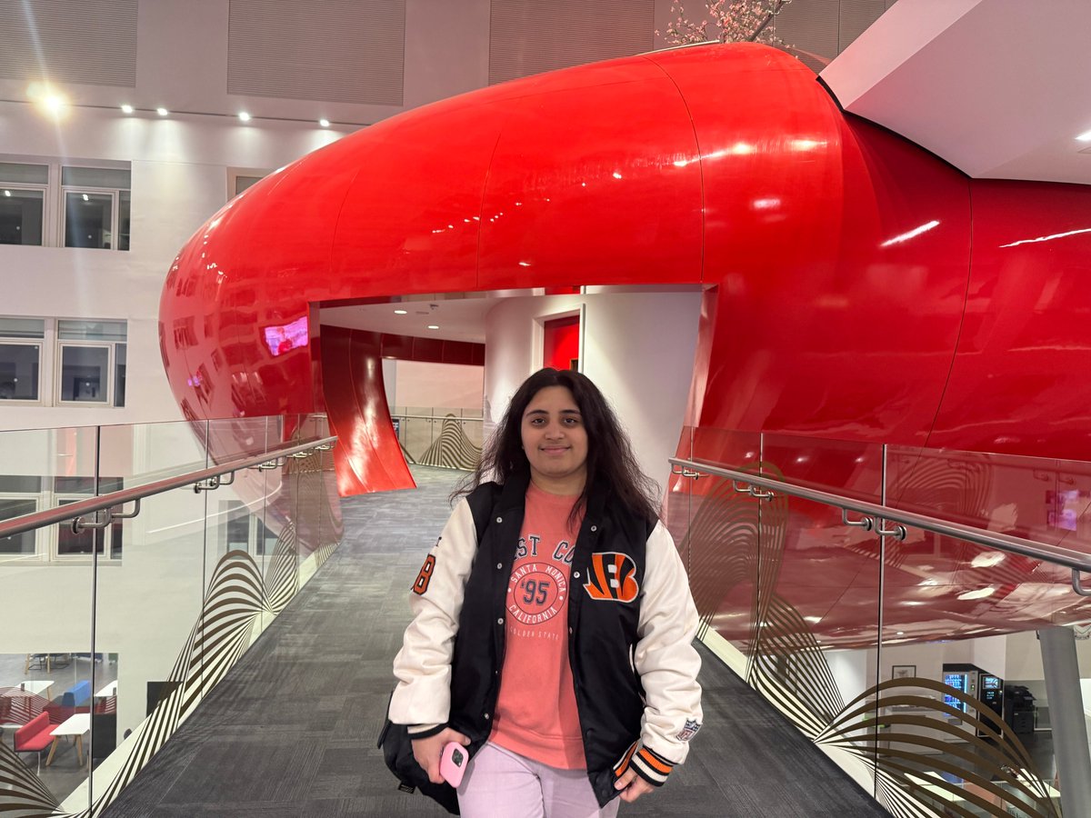 Yesterday, I had the incredible opportunity to visit Southampton <a href="/SolentUni/">Southampton Solent University</a> and explore their state-of-the-art Virtual Production Studio! 🎥
A huge thank you to Dr. Ken Pitt and Aneta Postek (CGI, VFX, and Virtual Production experts) for the insightful discussions!