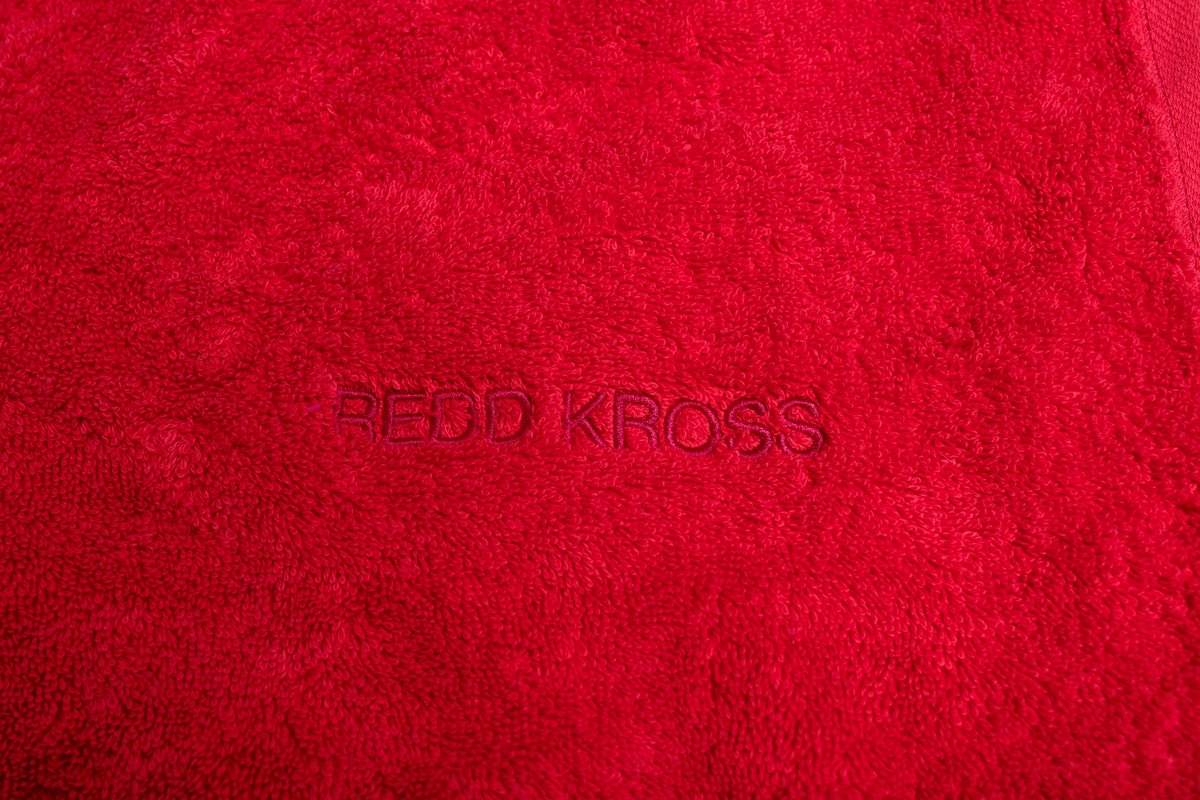 Our REDD KROSS 4 RED CROSS fundraiser is over in little less than a day - make your bids before it’s too late! 
ebay.com/usr/mikerike