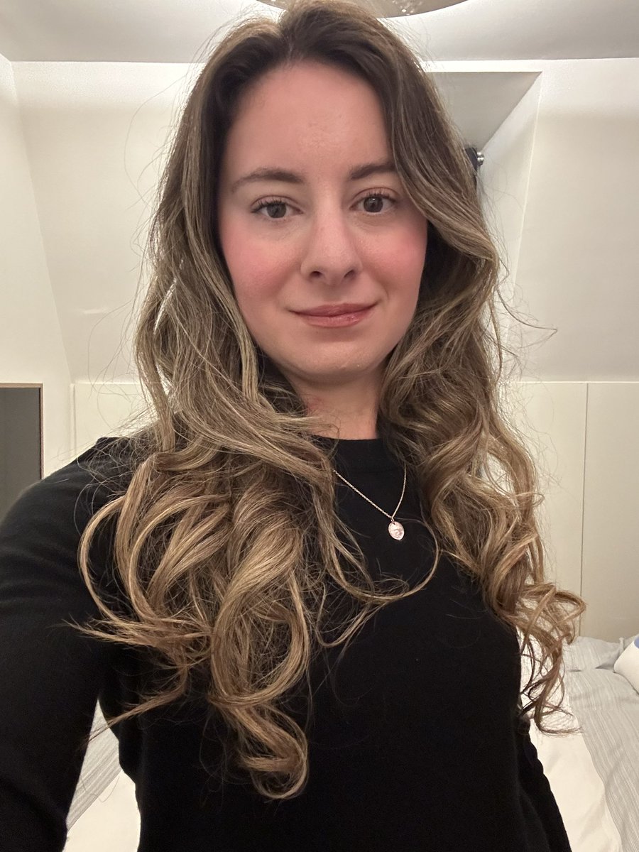 Sara Schonfeld tweet media