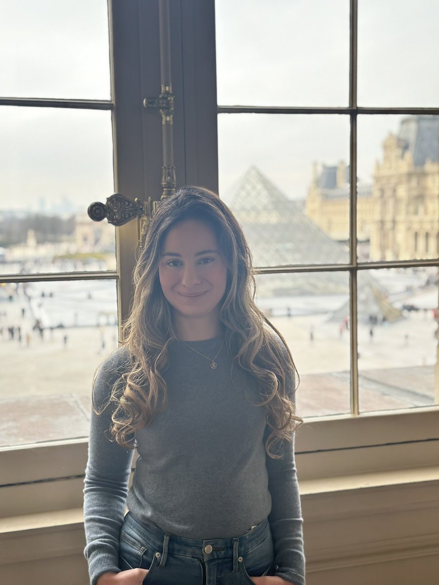 Sara Schonfeld tweet media