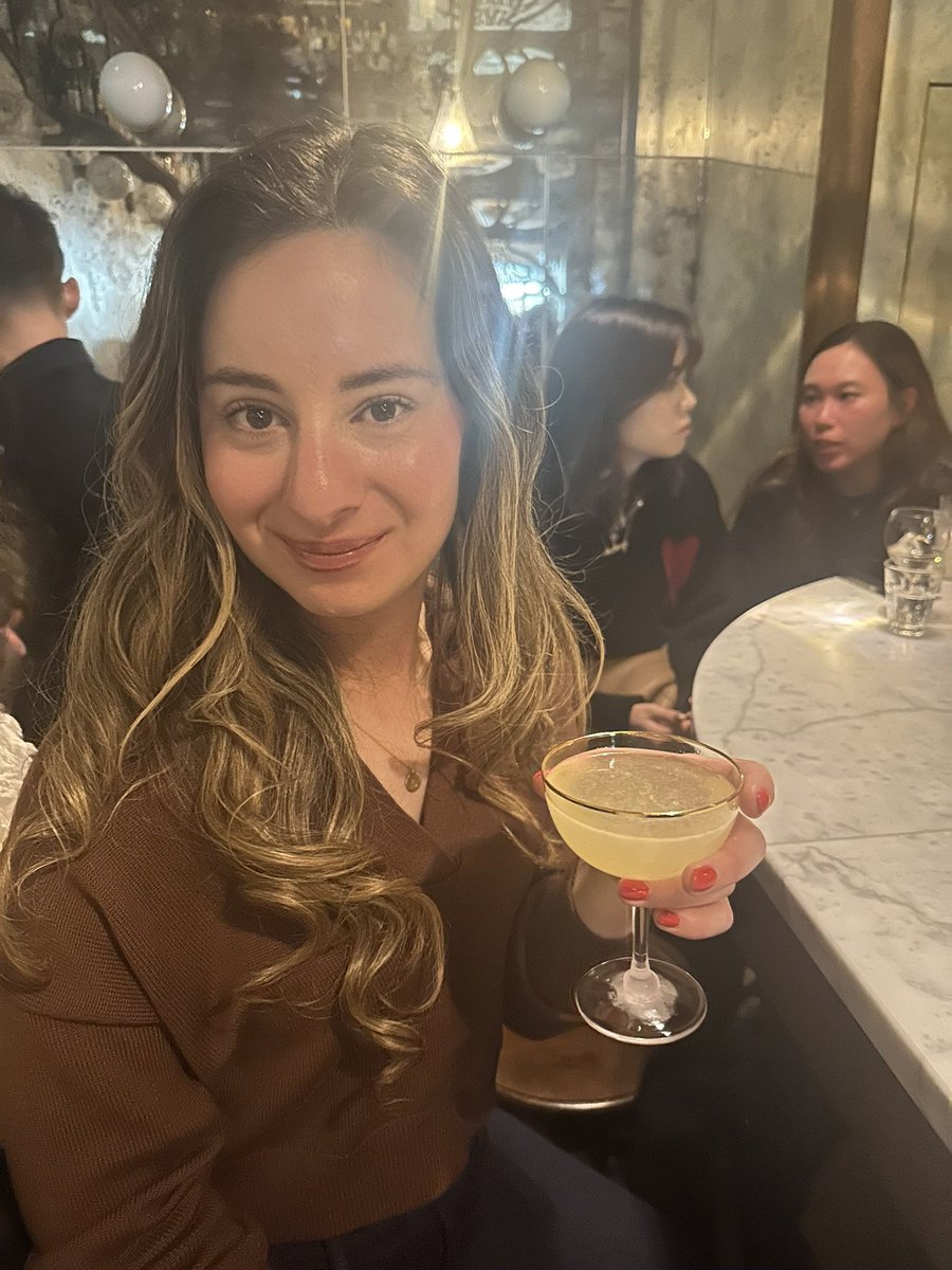 Sara Schonfeld tweet media