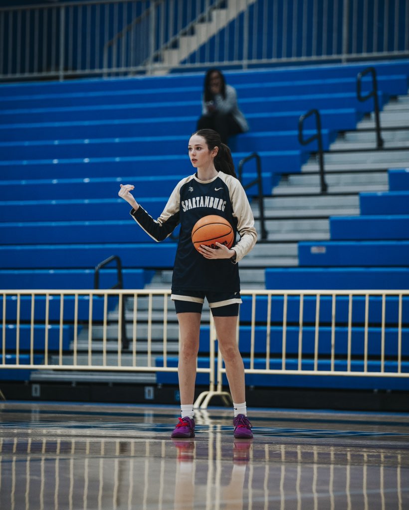Tip off 🔜

#Govikings | #TheSisterhood