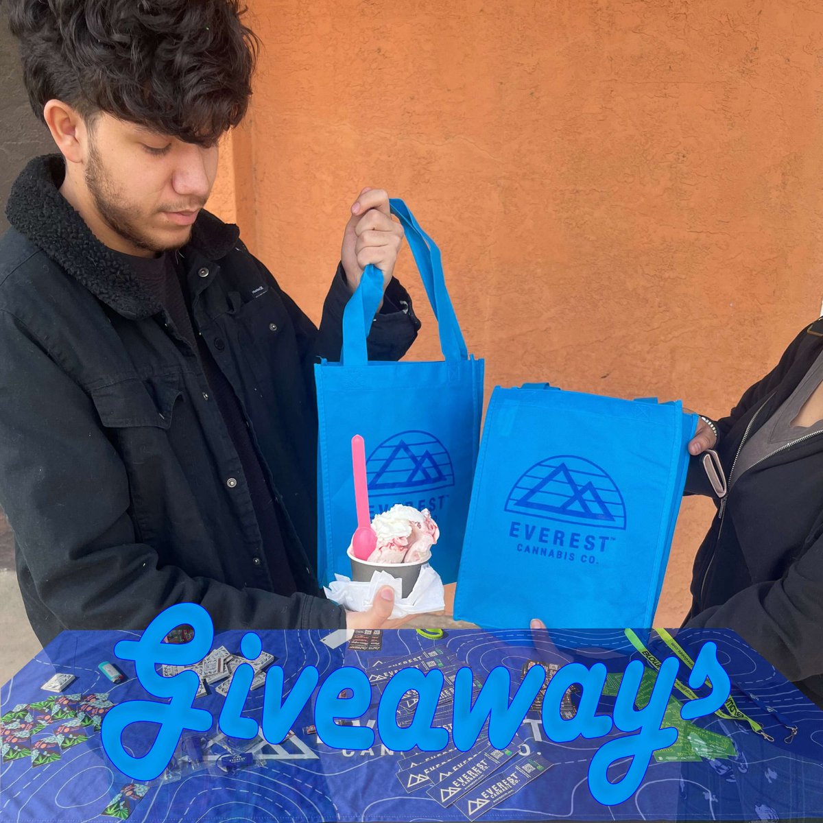 everestnm's tweet photo. 💙 Love, Laughs &amp; Good Vibes at Everest Belen! 💙
Our Valentine’s Community Event was a blast! 🎉 From tasty bites 🍔 to sweet treats 🍦 &amp; epic giveaways 🎁, we had an unforgettable time with our amazing community!
Tag your Valentine, bestie, or sesh buddy &amp; show some love! 💙✨ https://t.co/irbOHE06WH