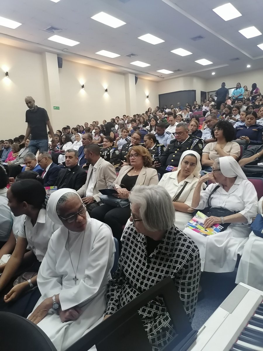 VidaySaludTv41's tweet image. Ya iniciamos el IV Foro de Medicina y Salud de la Fundación Dominicana Dr Ramón Tallaj, en vivo por @Televida
Canal 41 y web televida.org.do y nuestro canal de Youtube:
youtube.com/live/-N9nas-26…
#Salud #Vida #Televida41 #CanaldelaFamilia #ForodeMedicinaySalud