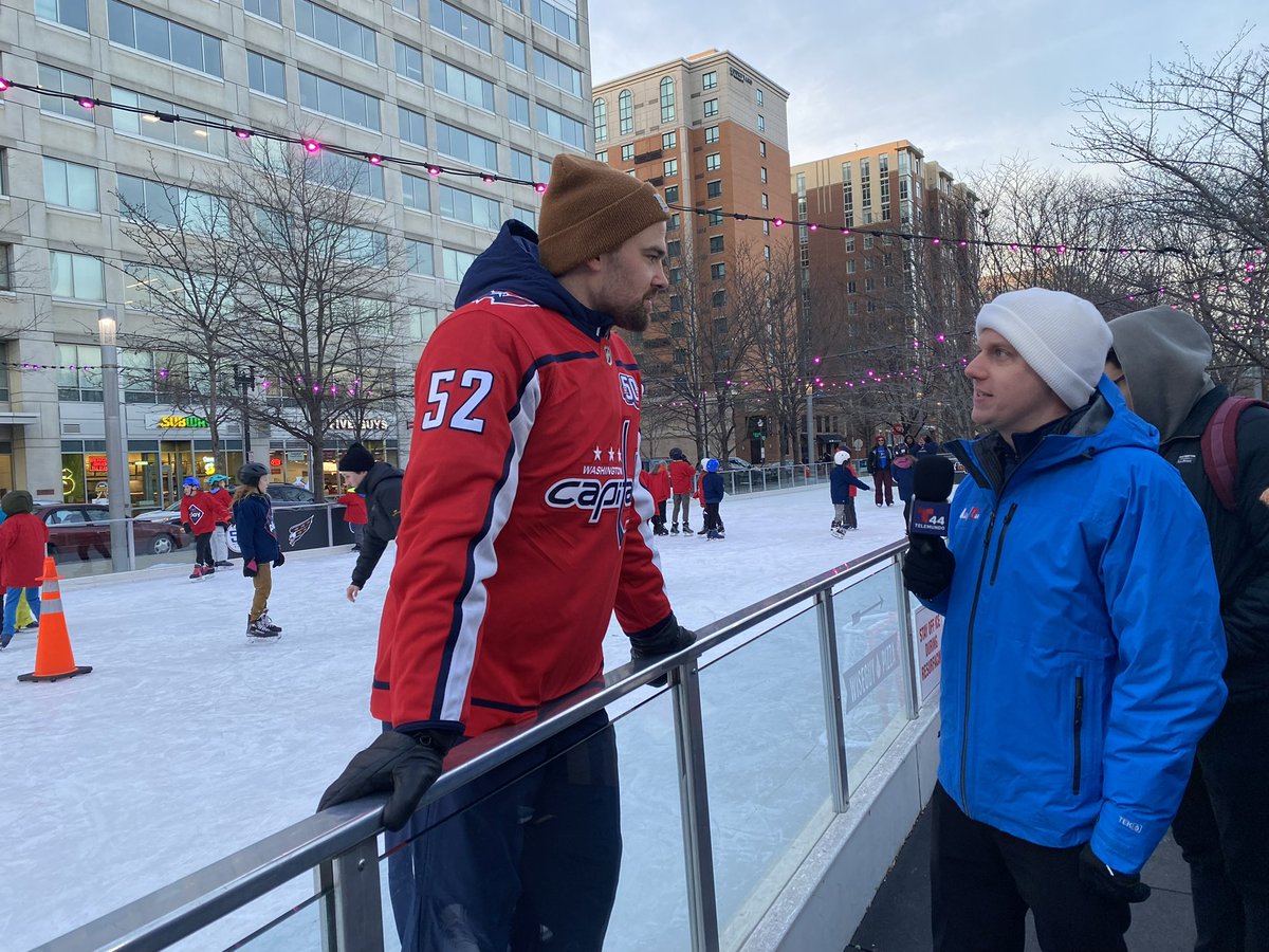 Stay tuned to <a href="/Telemundo44/">Telemundo 44 DC</a> and <a href="/nbcwashington/">NBC4 Washington</a> to learn about today’s <a href="/FriendsofFDIA/">Friends of Fort Dupont Ice Arena</a> Kids on Ice skate at Canal Park. <a href="/Capitals/">Washington Capitals</a> player Dylan McIlrath joined kids for skating stations and games this evening. #DistrictofPlay
