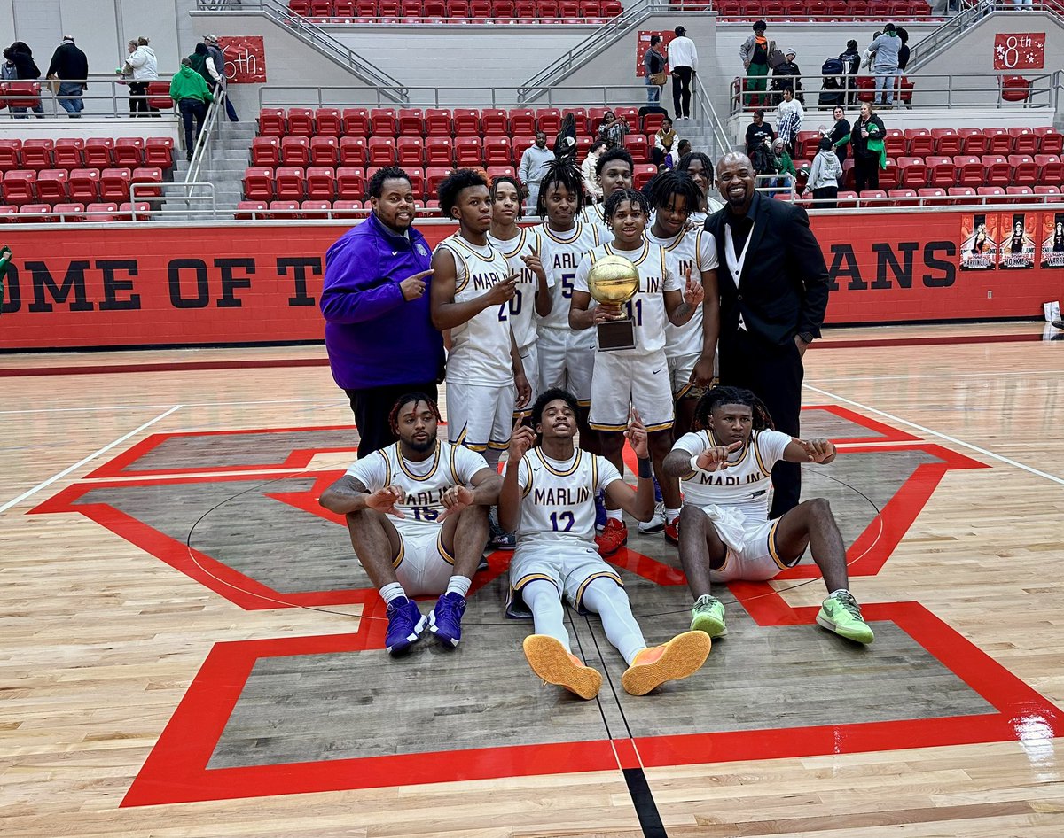 Congratulations to <a href="/MarlinISDTX/">MarlinISD</a> Bulldogs! Bi-District Champs with the 61-37 win over Kerens! On to Round 2!! #BulldogMentality <a href="/DrHenson2/">Dr. Darryl J. Henson</a> @J_busta13 <a href="/MarlinSecondary/">Marlin Secondary</a>