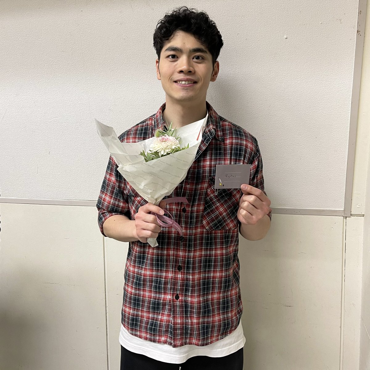 『FAME JR.』

日芸で創る最後の舞台。

自分の理想に届かないこともあったし悩んだり情けない思いもたくさんしたけど振り返ればどれも最高の学びと経験、もう何もかもが本当に素敵な公演だったなと思えます。

この2年間の締め括りが『FAME JR.』でよかった。

ありがとうございました！！