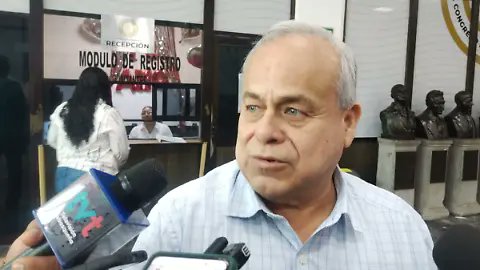 MMCNoticiasMX's tweet image. Funcionario público de Tabasco es suspendido por el Órgano Superior de Fiscalización tras denuncias ciudadanas

#tabasco #autoria #órganosuperiordefiscalización #osfe #funcionario #suspension #noticias

El titular del Órgano Superior de Fiscalización del Estado (OSFE), Juan José