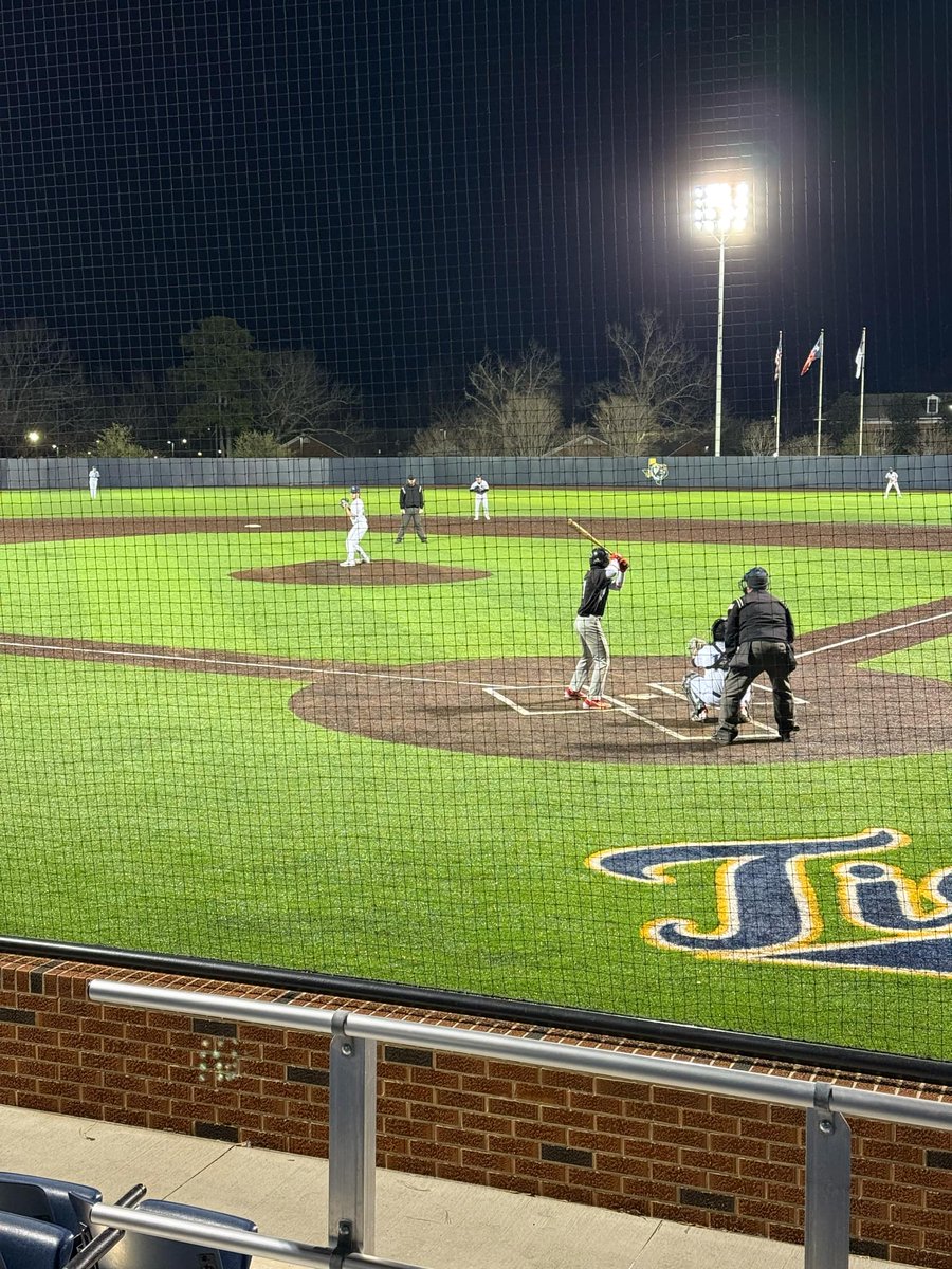 Forrest Davis tweet media