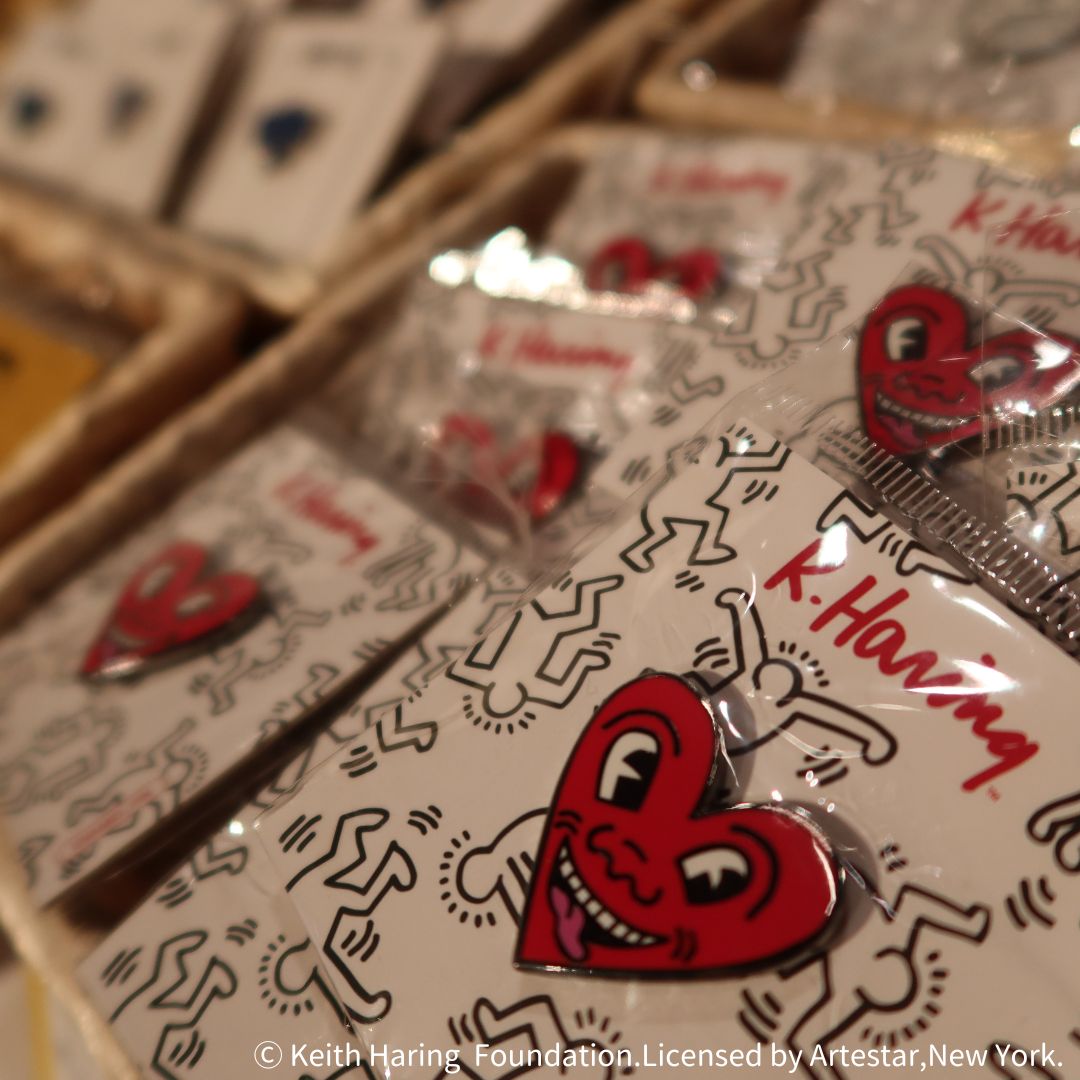 グッズ紹介③】ピンバッジ・缶バッジ 「#キース・ヘリング展 アートを
